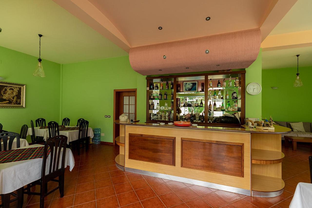 Hotel Dini Radhime Exterior photo