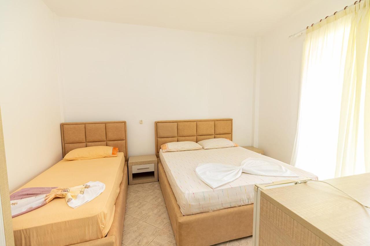 Hotel Dini Radhime Exterior photo